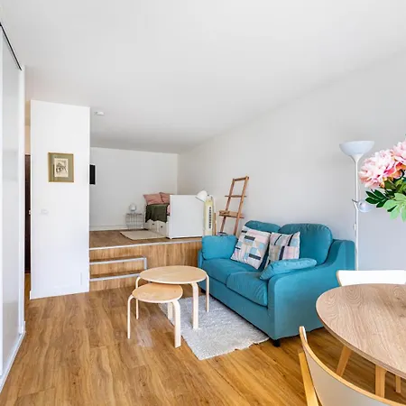 Guestready - Sunlit Sanctuary With A Courtyard Paris